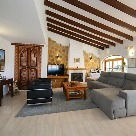 Villa Antonia By Interhome